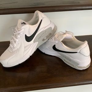 Nike Air a max Women's Running shoes size 10.